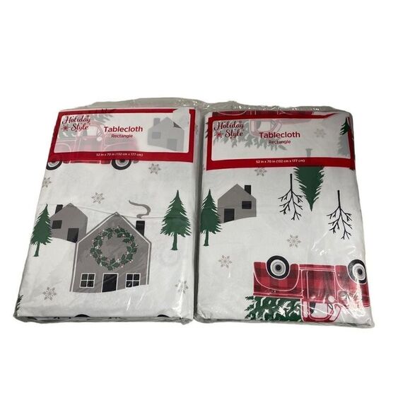 HOLIDAY STYLE Two Christmas ‎ Rectanglar Tablecloth 52X70 New With Tags - Picture 1 of 5